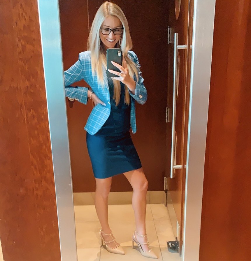 Women's Looks By Sales Professionals                                                                                                                                                                                                                      , Shelby. D<br />Tampa